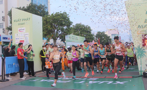 Hơn 4.000 vận động viên tham dự giải Bến Tre Marathon 2022