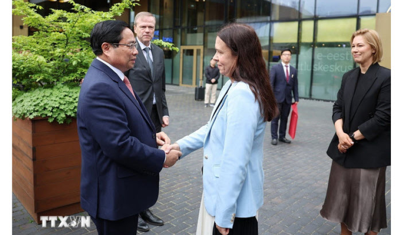Thủ tướng Phạm Minh Chính đến thăm Trung tâm E-Estonia Briefing Centre