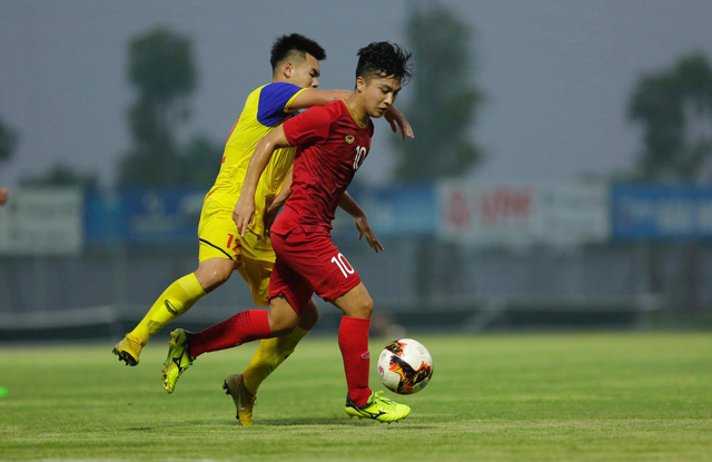Martin Lò kiến tạo, Việt Cường ghi bàn giúp U22 Việt Nam thắng tối thiểu U18 Việt Nam - Ảnh 3.