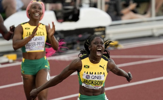 VĐV Jamaica suýt phá kỷ lục thế giới 34 năm ở 200m nữ