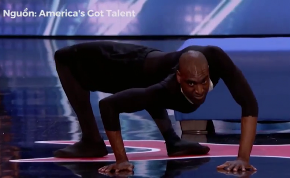 Chàng trai bẻ người như không xương trên sân khấu America's Got Talent 