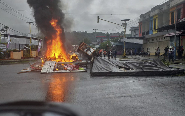 Bạo loạn bùng phát tại tỉnh Papua, Indonesia - Ảnh 1.