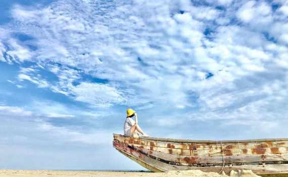 Biển Quảng Ninh: 10 Bãi Biển Đẹp Ngất Ngây, Nên Trải Nghiệm Bất Cứ Lúc Nào  - Báo Thái Bình Điện Tử