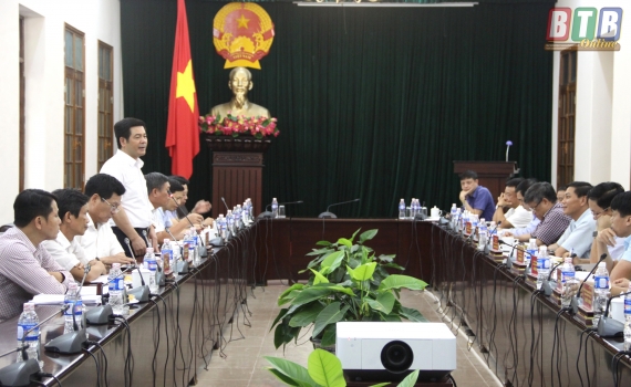 Đồng chí Nguyễn Hồng Diên, Ủy viên Trung ương Đảng, Phó Bí thư Tỉnh ủy, Chủ tịch UBND tỉnh thăm và làm việc tại Thành phố Hải Phòng