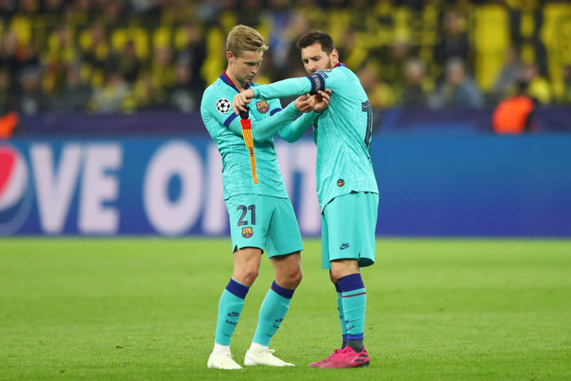 Kết quả Champions League sáng 18/9: Napoli hạ gục Liverpool, Barcelona chia điểm với Dortmund - Ảnh 1.