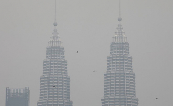 Malaysia cấm đốt lửa ngoài trời vì khói mù