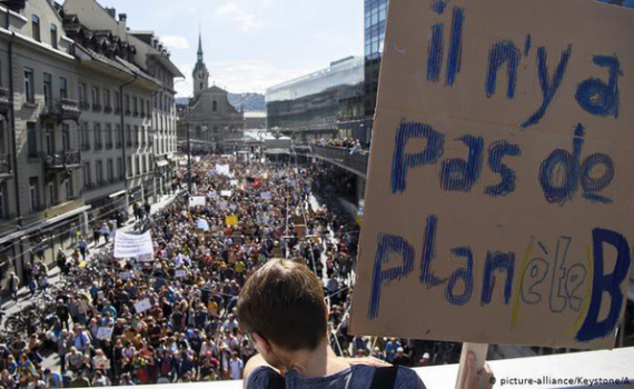 100.000 người tuần hành tại Thụy Sĩ chống biến đổi khí hậu